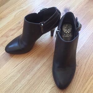 Vince Camuto brown vayda ankle boot